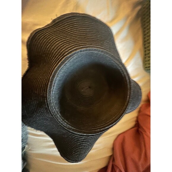 Sun hat - Picture 2 of 3